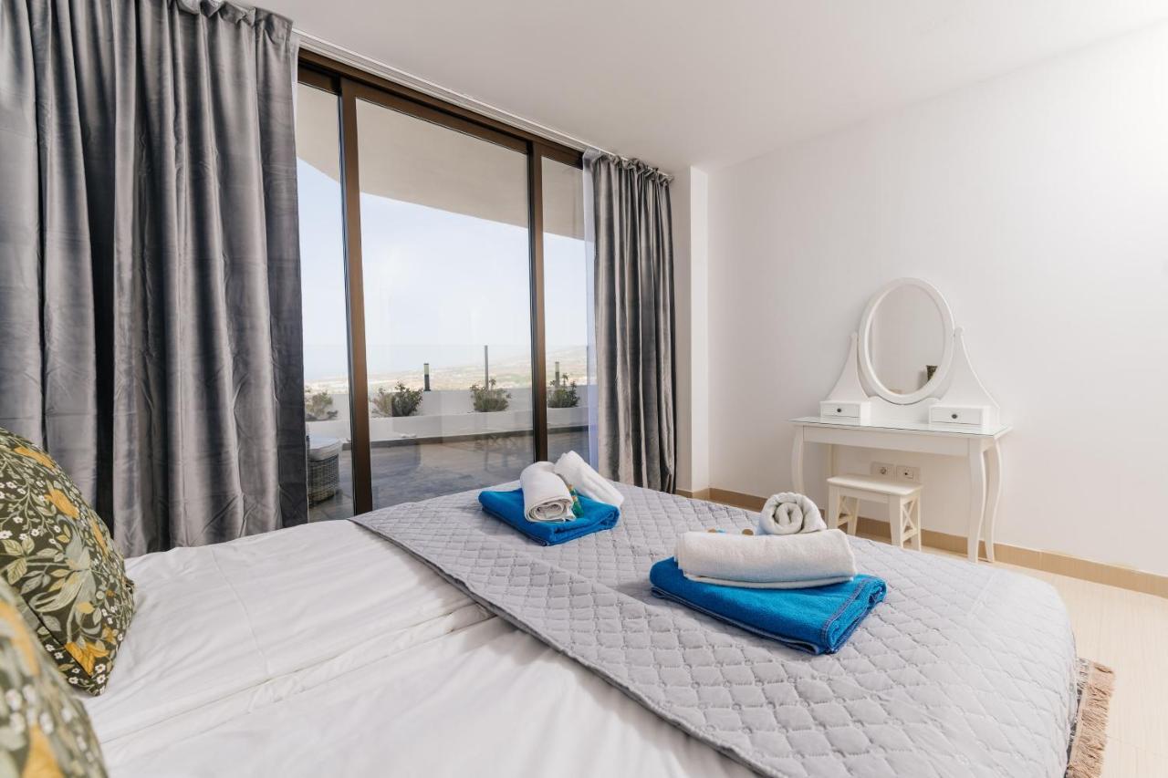 Sunset White Villa - Ocean View, Jakuzzi, Heated Pool, Air-Conditioning, Grill Плая-де-лас-Америкас Экстерьер фото