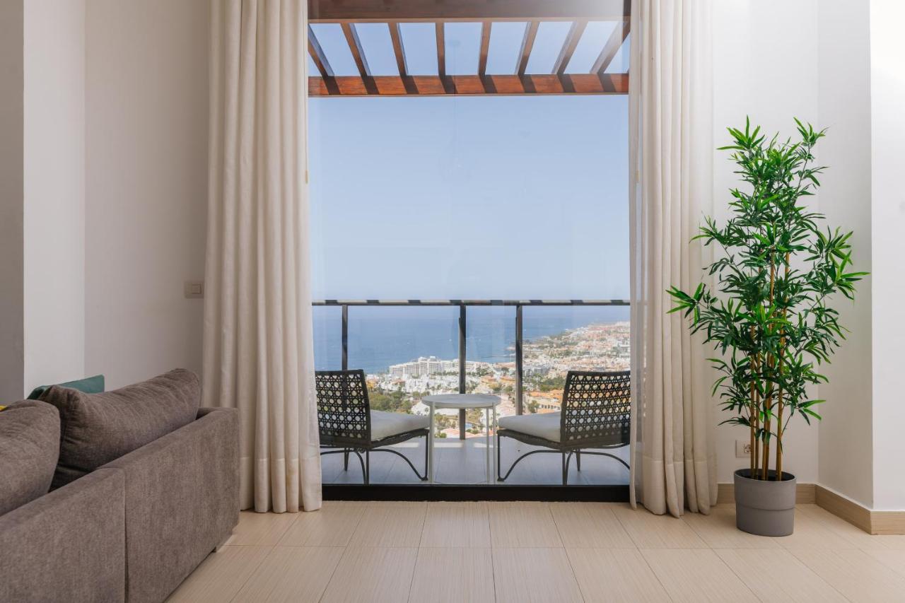 Sunset White Villa - Ocean View, Jakuzzi, Heated Pool, Air-Conditioning, Grill Плая-де-лас-Америкас Экстерьер фото