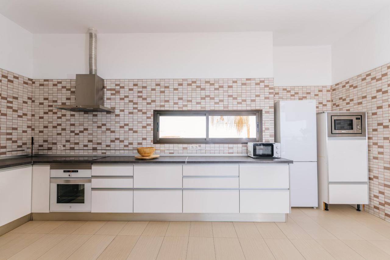 Sunset White Villa - Ocean View, Jakuzzi, Heated Pool, Air-Conditioning, Grill Плая-де-лас-Америкас Экстерьер фото