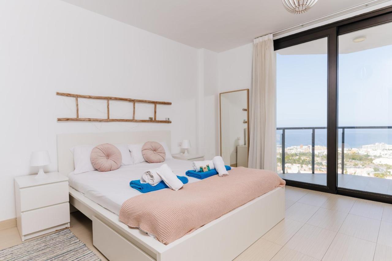 Sunset White Villa - Ocean View, Jakuzzi, Heated Pool, Air-Conditioning, Grill Плая-де-лас-Америкас Экстерьер фото