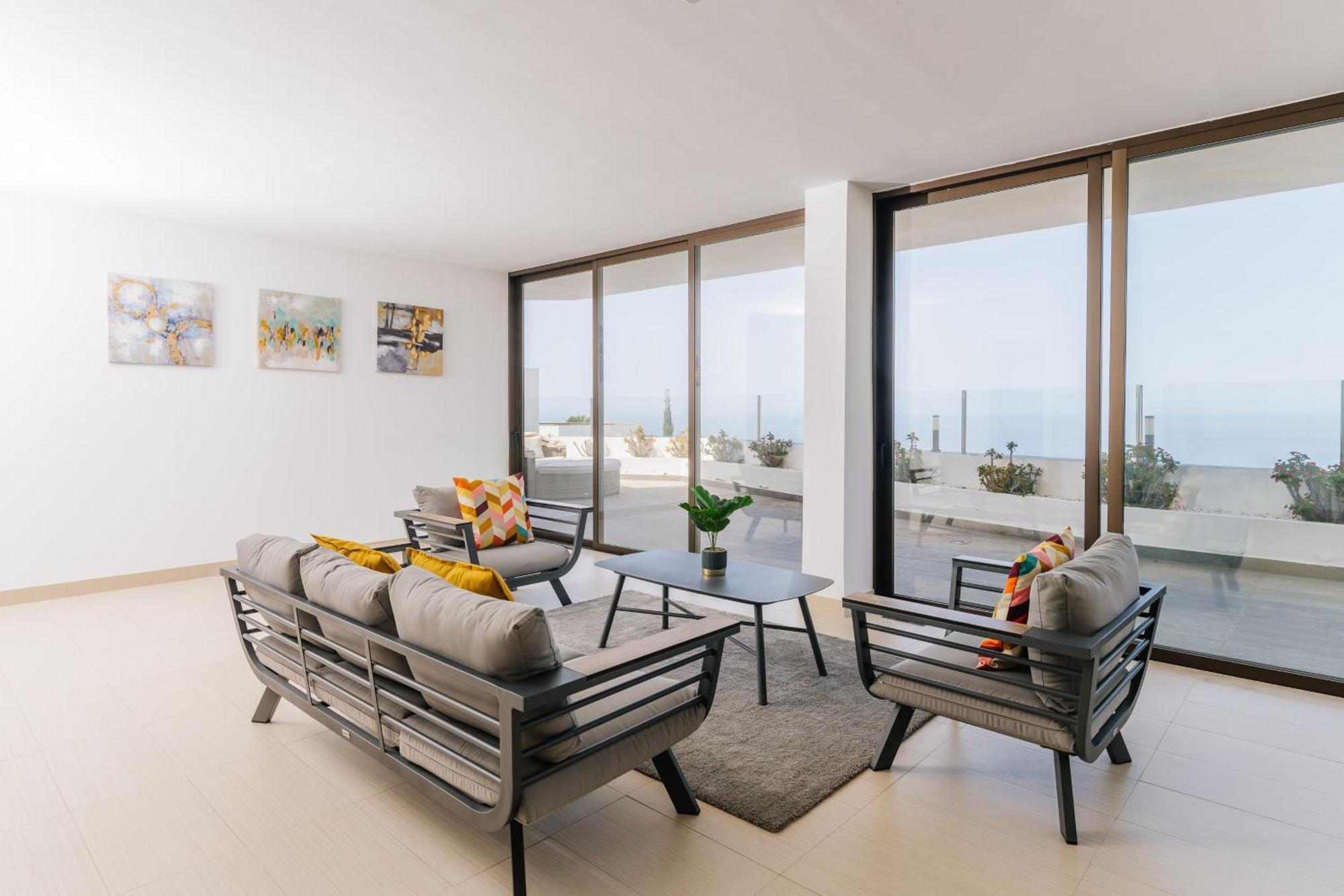 Sunset White Villa - Ocean View, Jakuzzi, Heated Pool, Air-Conditioning, Grill Плая-де-лас-Америкас Экстерьер фото